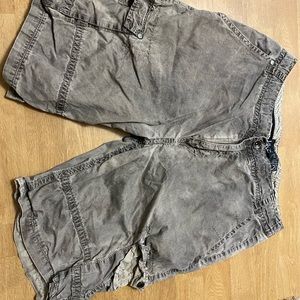 Men’s BKE shorts 32